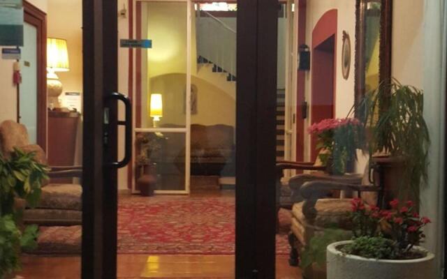 Hostal Residencia Catalina