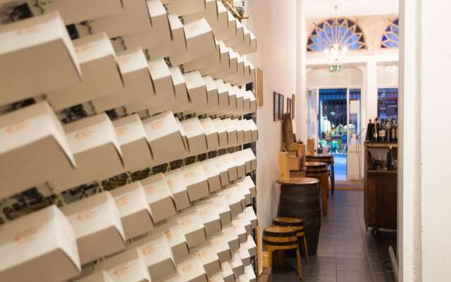 Frs001 · Vinofino 2B Duplex Private Garden · Wifi · View