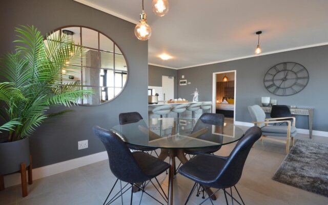 Waters Edge Luxury Apartments