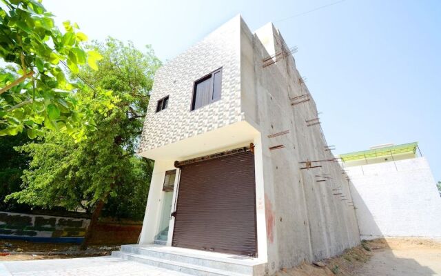 OYO 38787 Hotel Red Rose