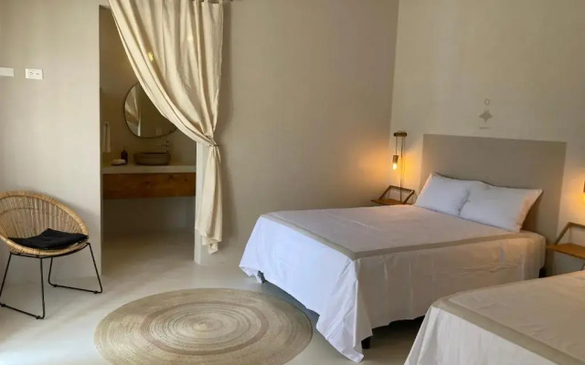 The Mantarraya Outpost Bed & Breakfast