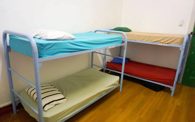 Sundancer Backpackers Resort