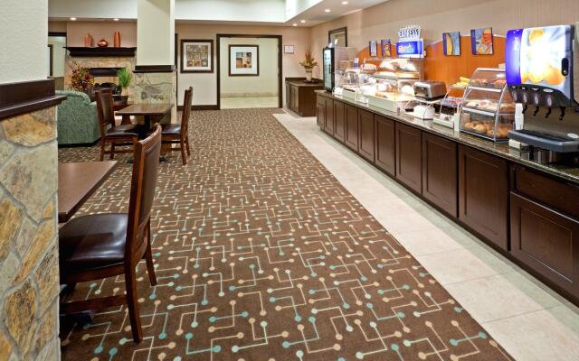 Holiday Inn Express & Suites Dallas Southwest-Cedar Hill by IHG