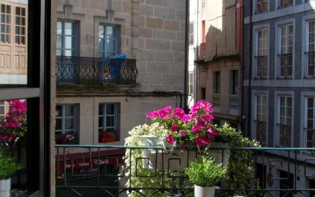 Acio blanco. Loft en el Casco Histórico de Ourense