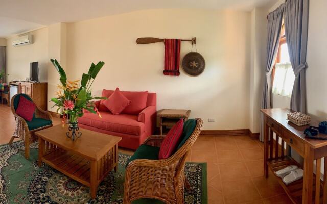 Coco Grove Beach Resort