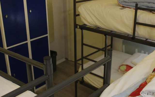 The Golden Stork - Hostel