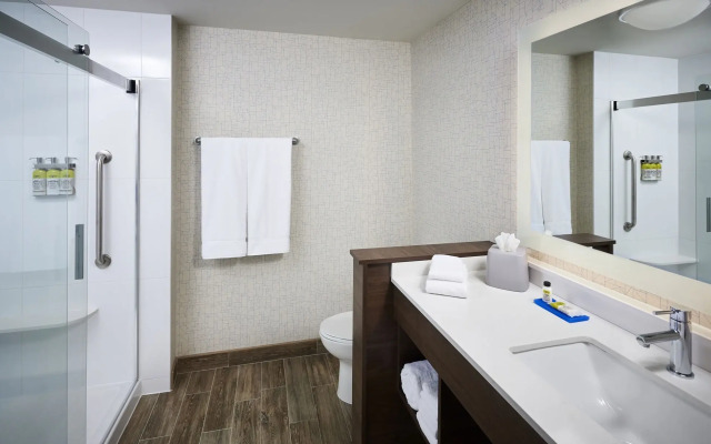 Holiday Inn Express Niagara-On-The-Lake by IHG