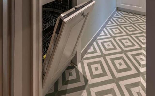 Santo Stefano Apartment