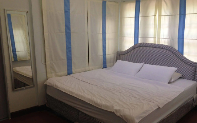 Young Coconut Garden Home Resort