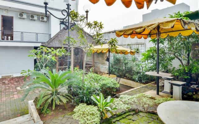 ZEN Rooms Near Darmawangsa Syariah
