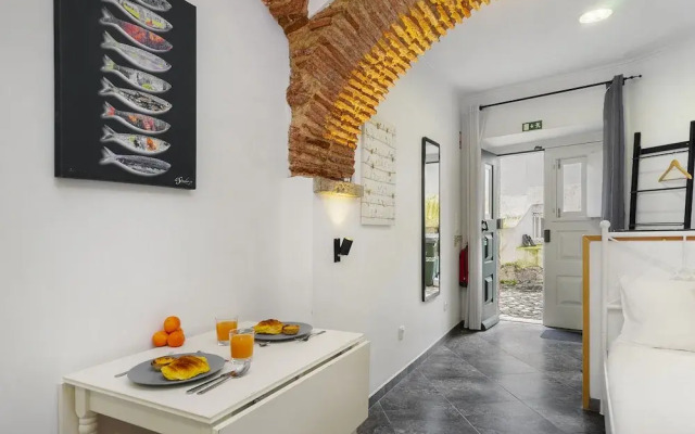 Cozy Alfama Haven: Perfect For Exploring Lisbon