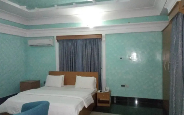 Cadestral Zone Hotel
