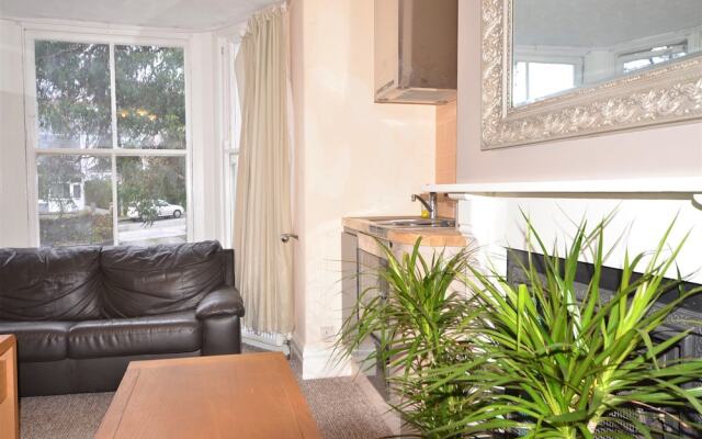 Porthkerry Apartment 1