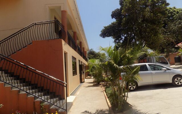 Etana Motel