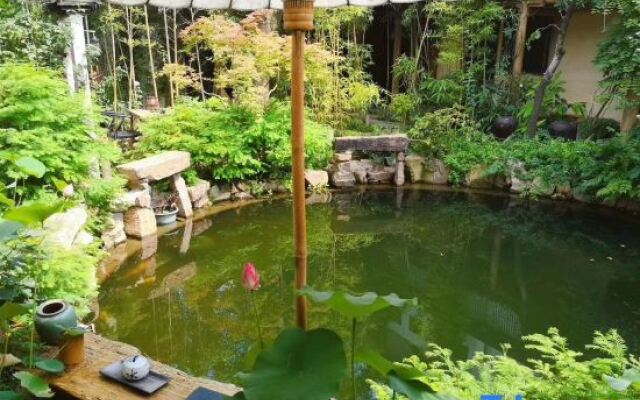 Yueshang Zen Space Homestay (Tongli Ancient Town Branch)