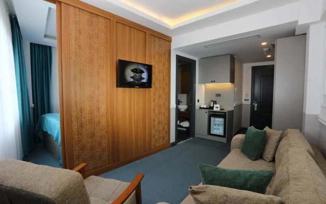 Askadar May Hotel