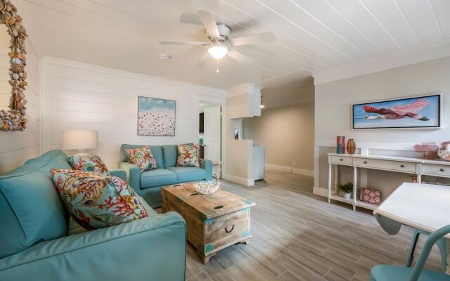 Spoonbill Suite at Driftwood #6