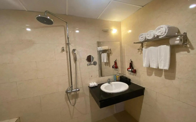 A25 Hotel - 221 Bach Mai