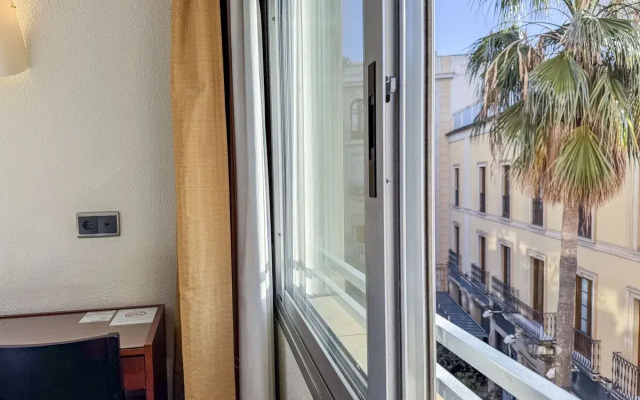 Torreluz Centro Hotel