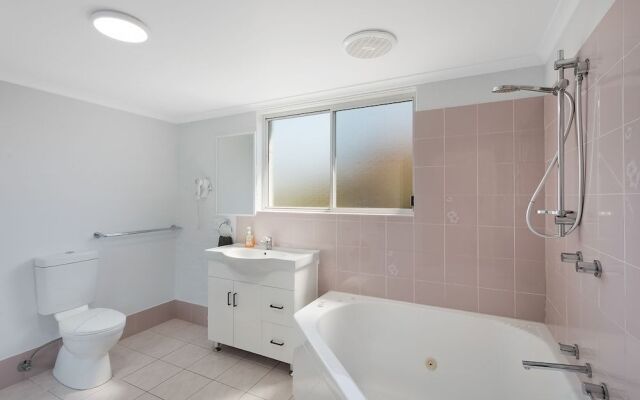 The Palms Apartments