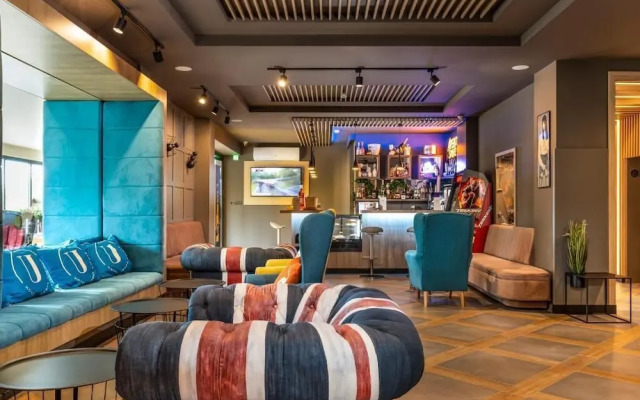 Urban Hotel