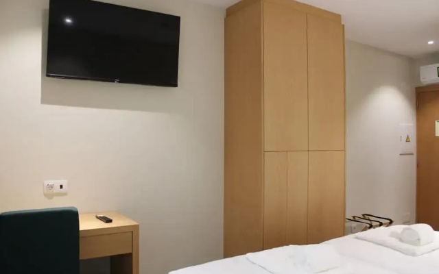 Oporto Station Hostel & Rooms