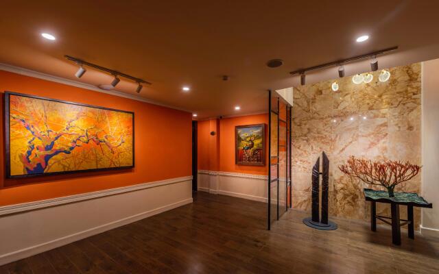 Cat Cat Galerie d'Art