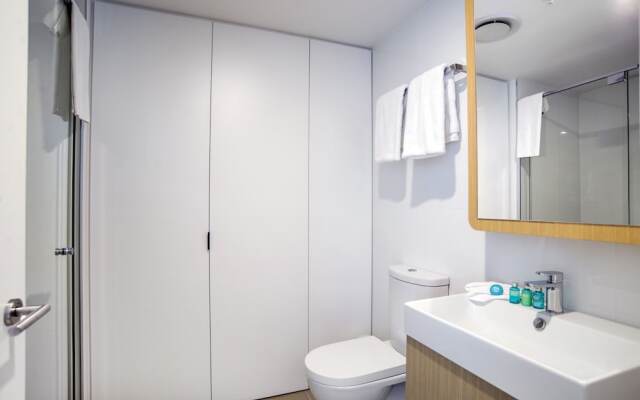 Brisbane One Apartments by CLLIX