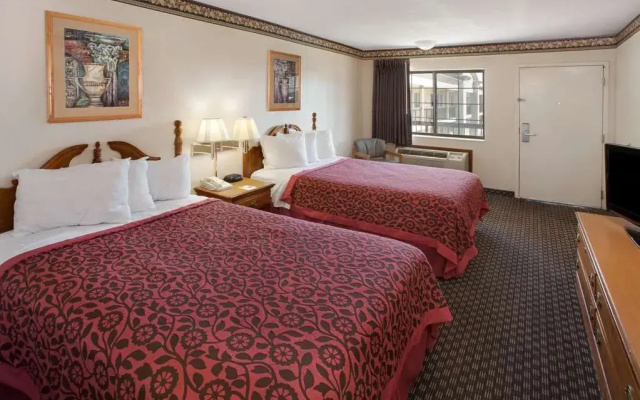 Days Inn & Suites Kokomo