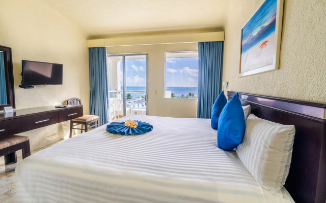 Aquamarina Beach Resort