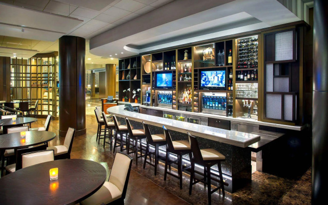 Teaneck Marriott at Glenpointe