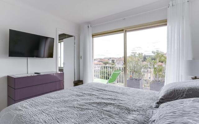 Le Mallory  Apartment 2