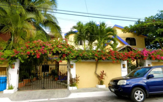 La Buena Vida Suites