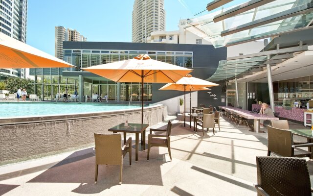 Private 3 Bed Ocean View Q Surfers Paradise