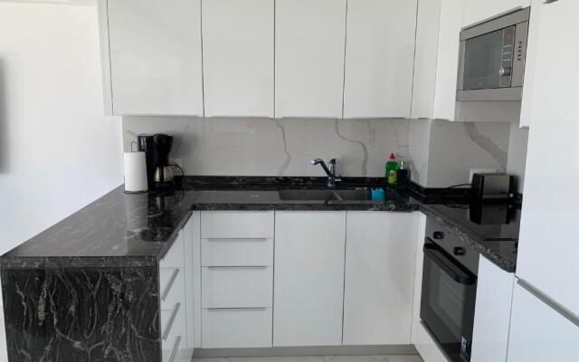 Skol 927a - Beachfront Central Luxury Penthouse