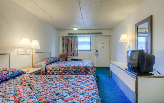 Motel 6 Knoxville, TN - North