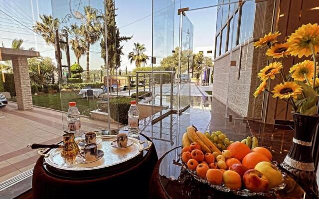 Al Farooq Hotel Apartments