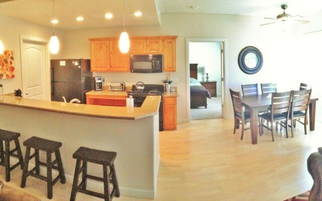 Downtown Luxury Condo at Citifront