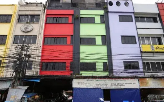 V1 Hotel Near Mangga Besar
