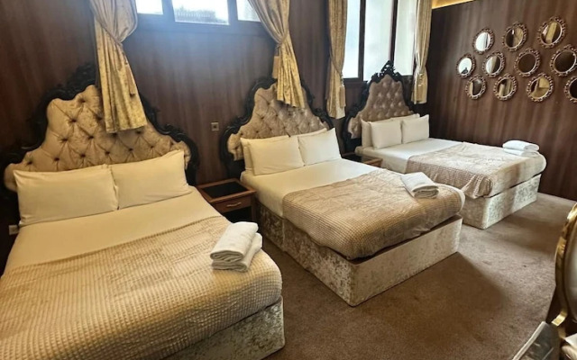 White Star Line Hotel