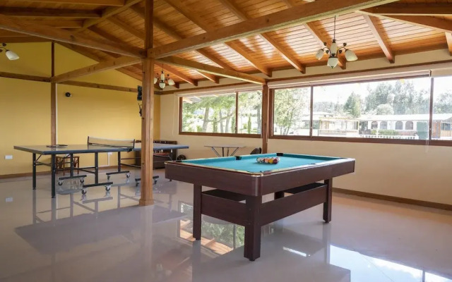 Condor Antisana Lodge