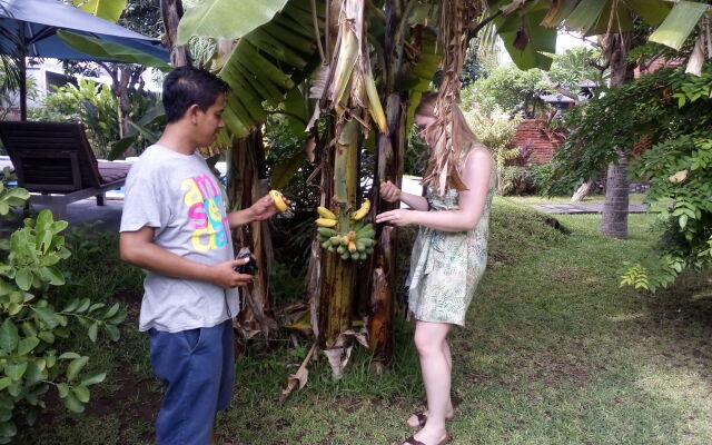 Suka Sari Cottages