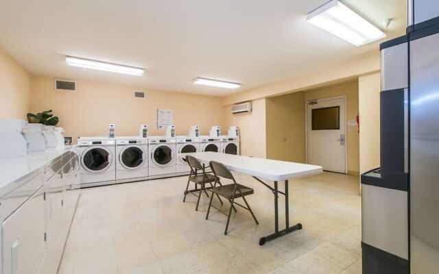 InTown Suites Extended Stay Greensboro NC - Airport