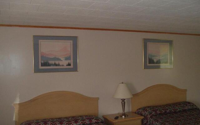 Fels Three Crown Motel