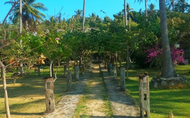 Arys Lagoon Bungalow & Hotel