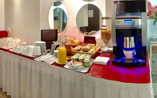 Amadeus Hotel