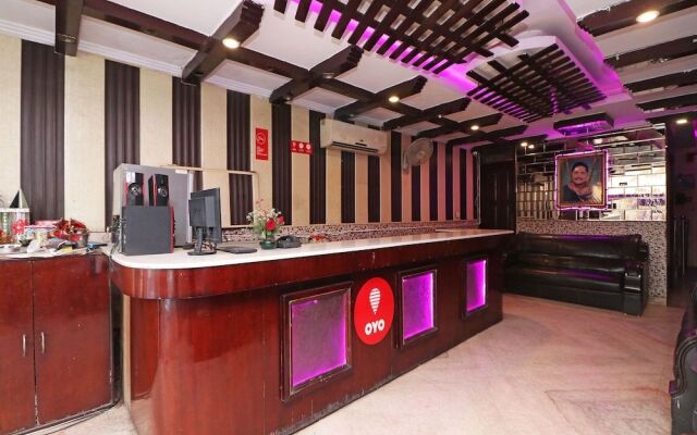 OYO 11603 President Inn