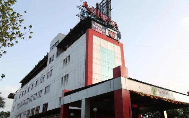 Hotel Ajinkya Executive by OYO Rooms