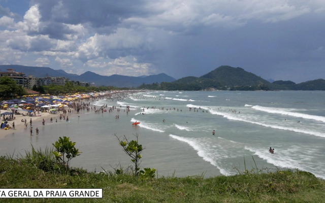 Apto Ubatuba Praia Grande - 4 quartos - piscina privativa
