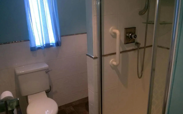 Peaceful House in the Centre of City